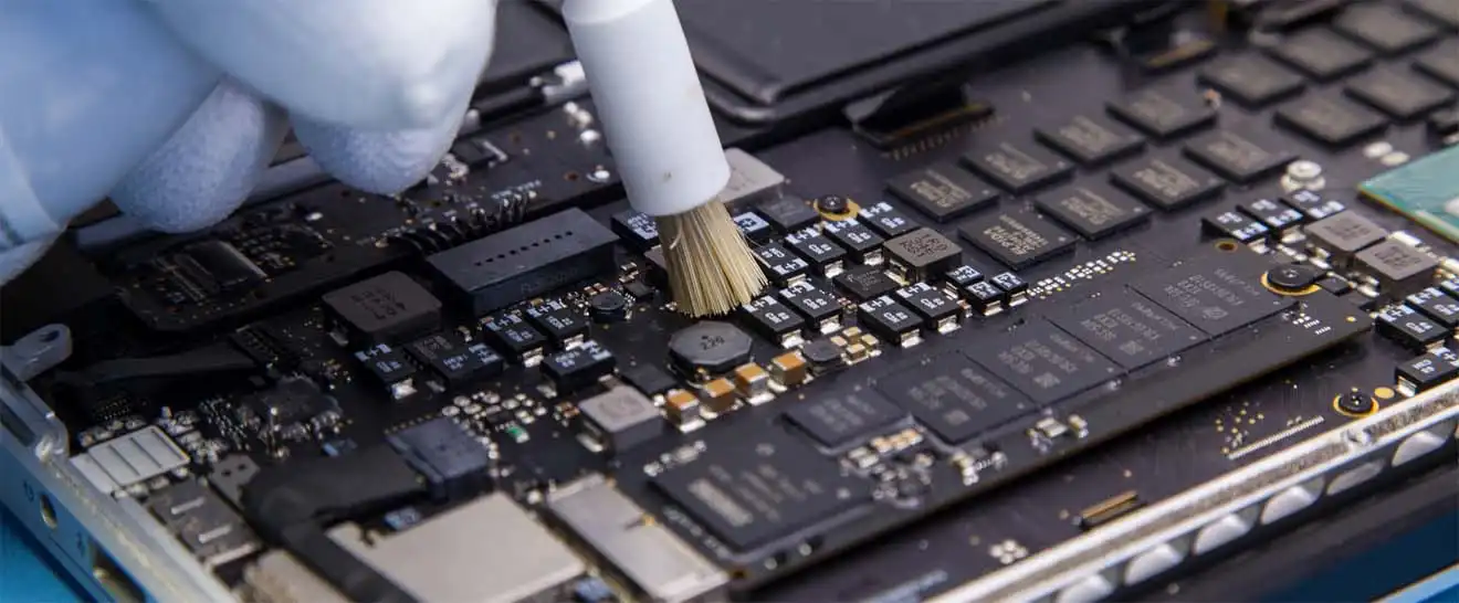 Чистка Apple MacBook от пыли во Всеволожске | Замена термопасты