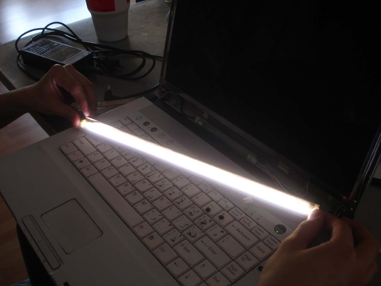 Замена и ремонт подсветки экрана ноутбука во Всеволожске